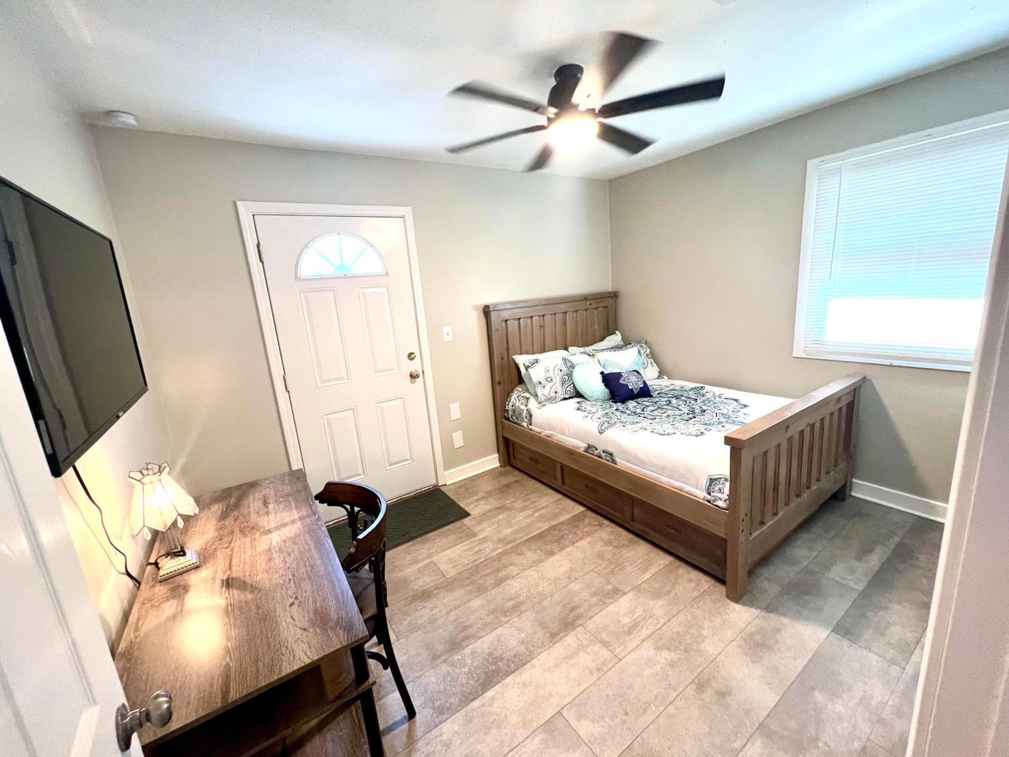 4/2 Home Close To Beach, Centrally Located! Гълфпорт Екстериор снимка