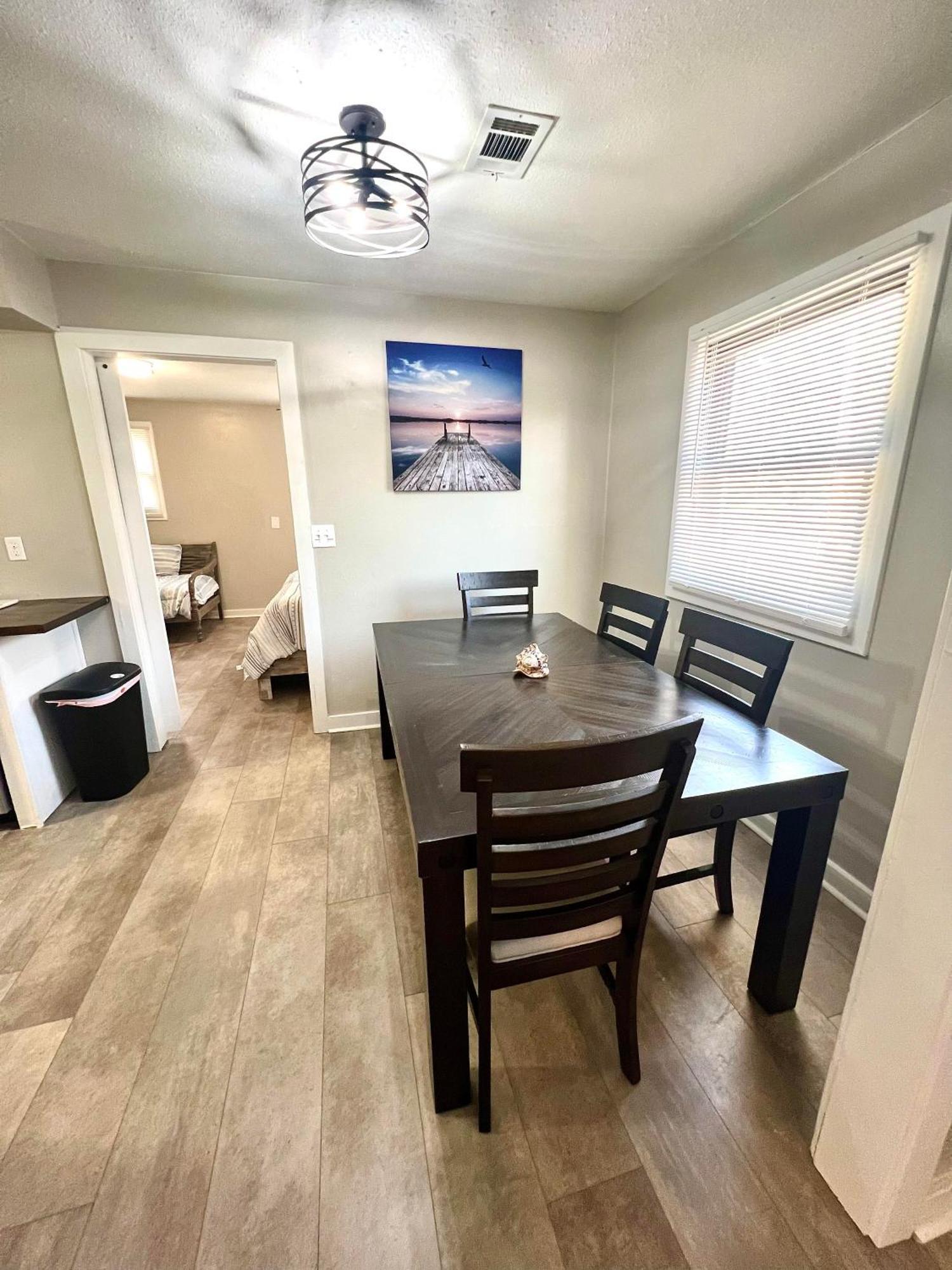 4/2 Home Close To Beach, Centrally Located! Гълфпорт Екстериор снимка